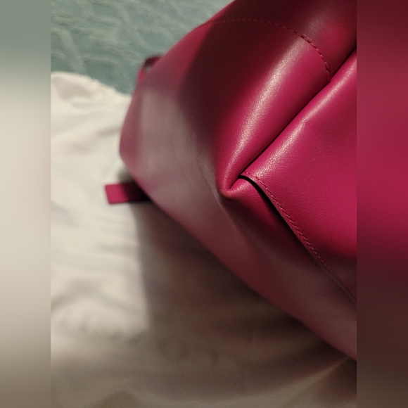 Retail Refined Leather Chain Coach Tote - Picture 6 of 8